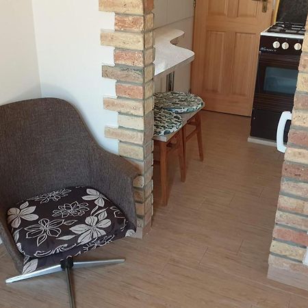 Keller Apartmanok Hajduszoboszlo Phòng bức ảnh