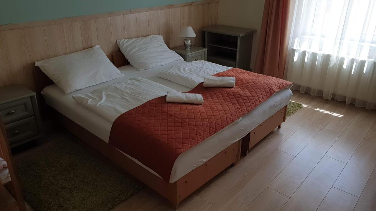 Keller Apartmanok Hajduszoboszlo Ngoại thất bức ảnh