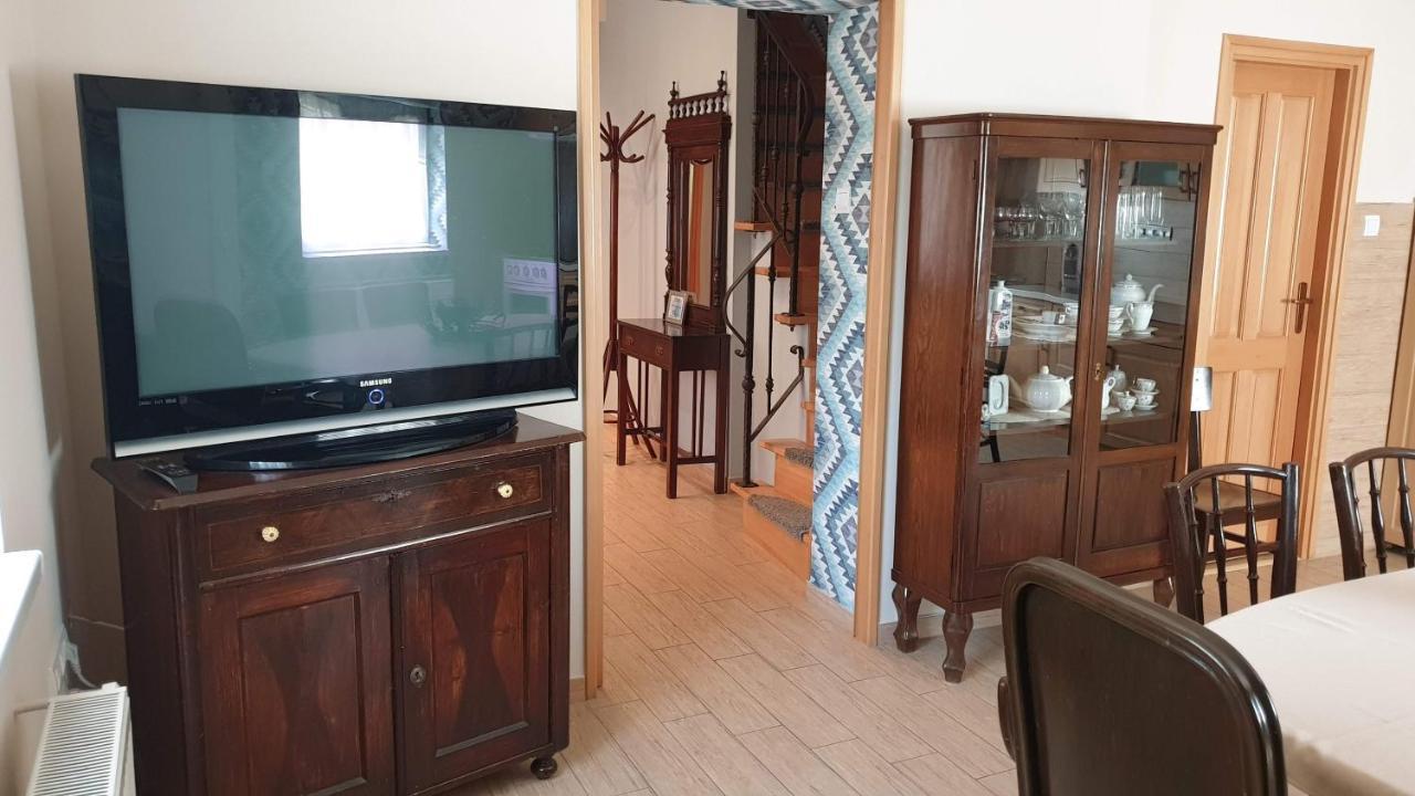 Keller Apartmanok Hajduszoboszlo Ngoại thất bức ảnh