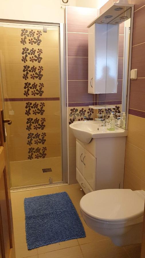 Keller Apartmanok Hajduszoboszlo Ngoại thất bức ảnh