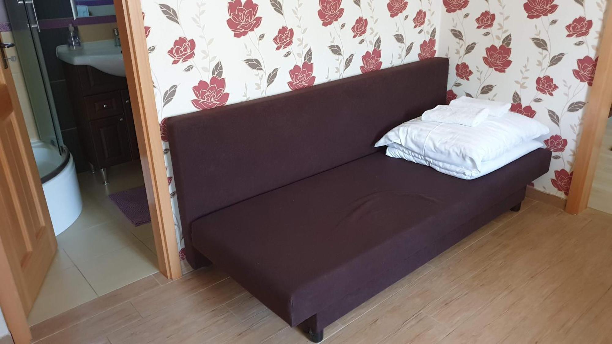 Keller Apartmanok Hajduszoboszlo Phòng bức ảnh