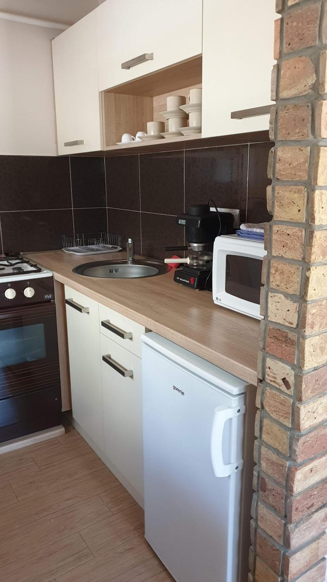 Keller Apartmanok Hajduszoboszlo Phòng bức ảnh